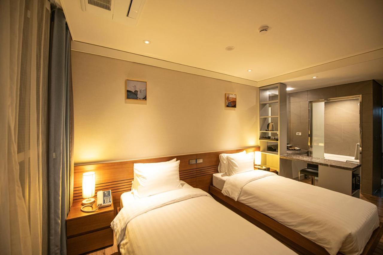 J One Hotel チョンジュ エクステリア 写真